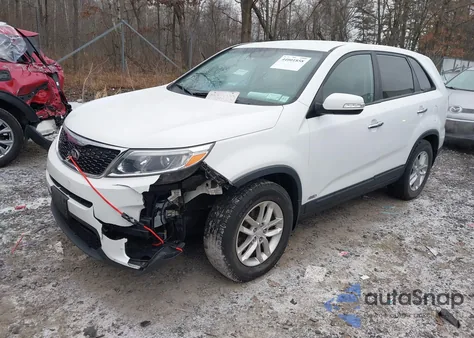 2015 Kia Sorento Lx z USA, uszkodzony, nr VIN 5XYKTCA61FG650057